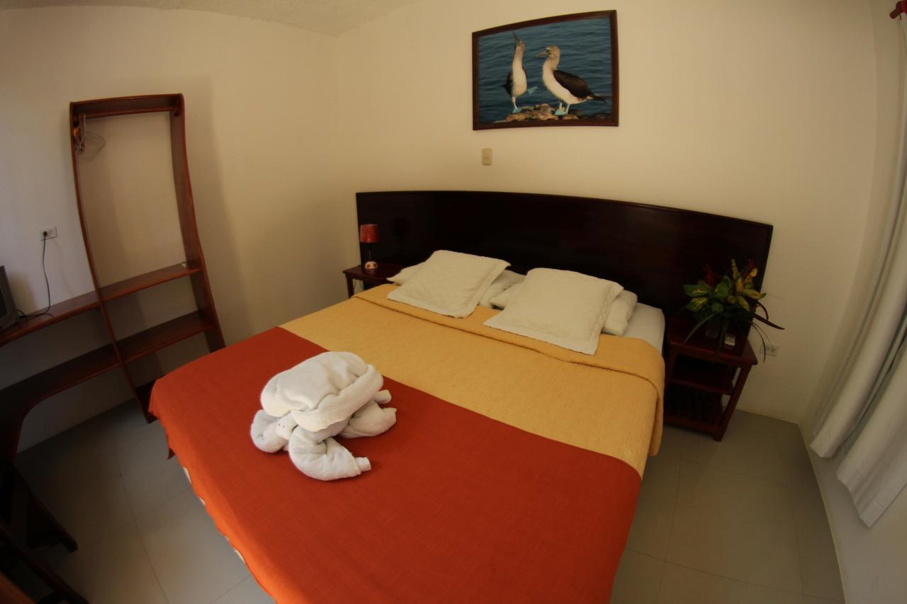 Hostal La Gran Tortuga Puerto Villamil Buitenkant foto