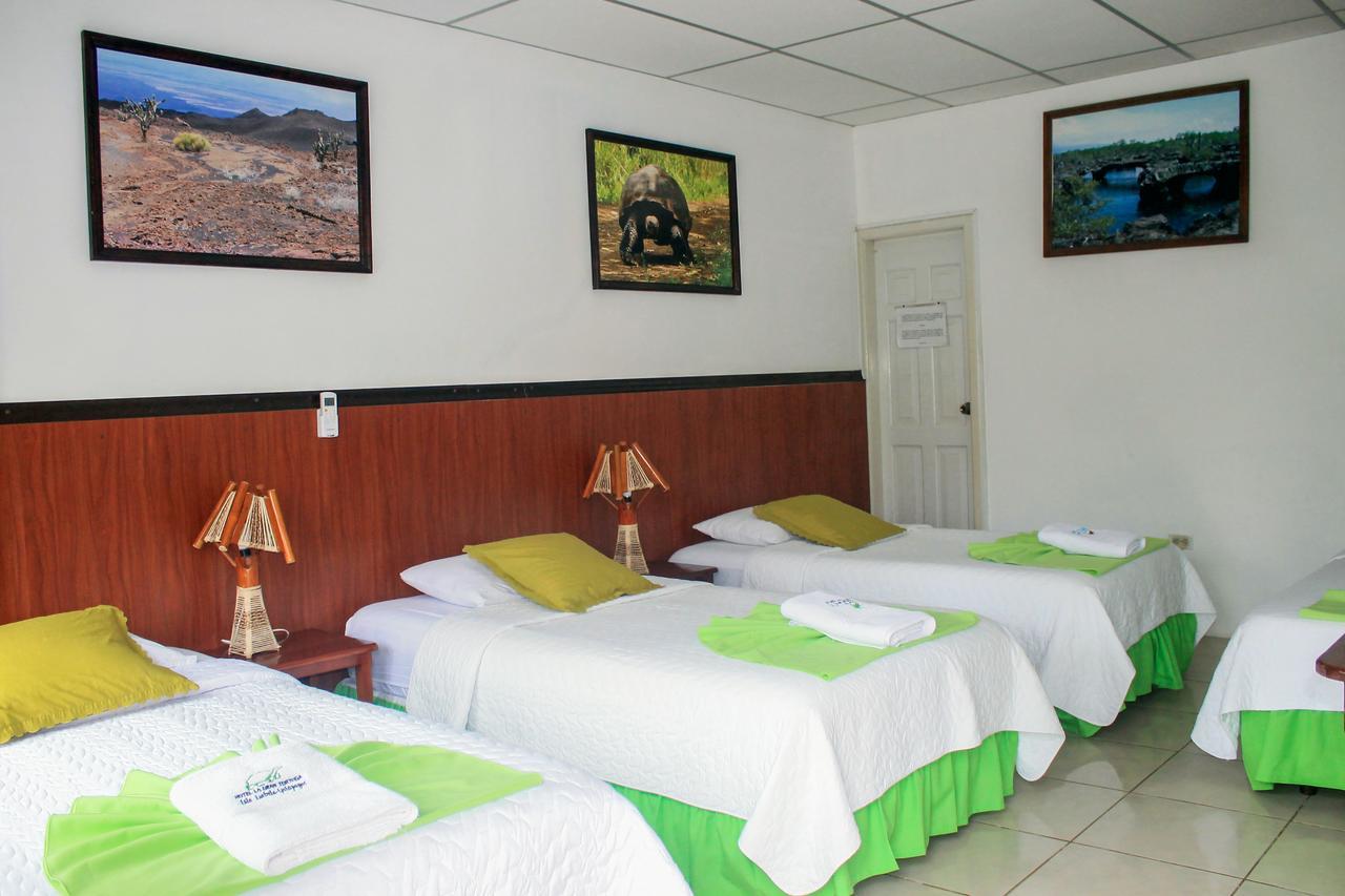 Hostal La Gran Tortuga Puerto Villamil Buitenkant foto