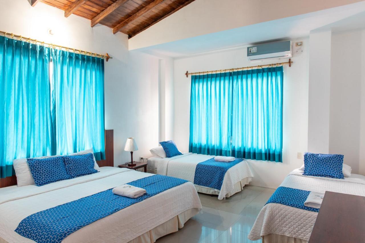 Hostal La Gran Tortuga Puerto Villamil Buitenkant foto