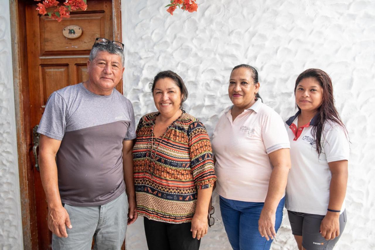 Hostal La Gran Tortuga Puerto Villamil Buitenkant foto