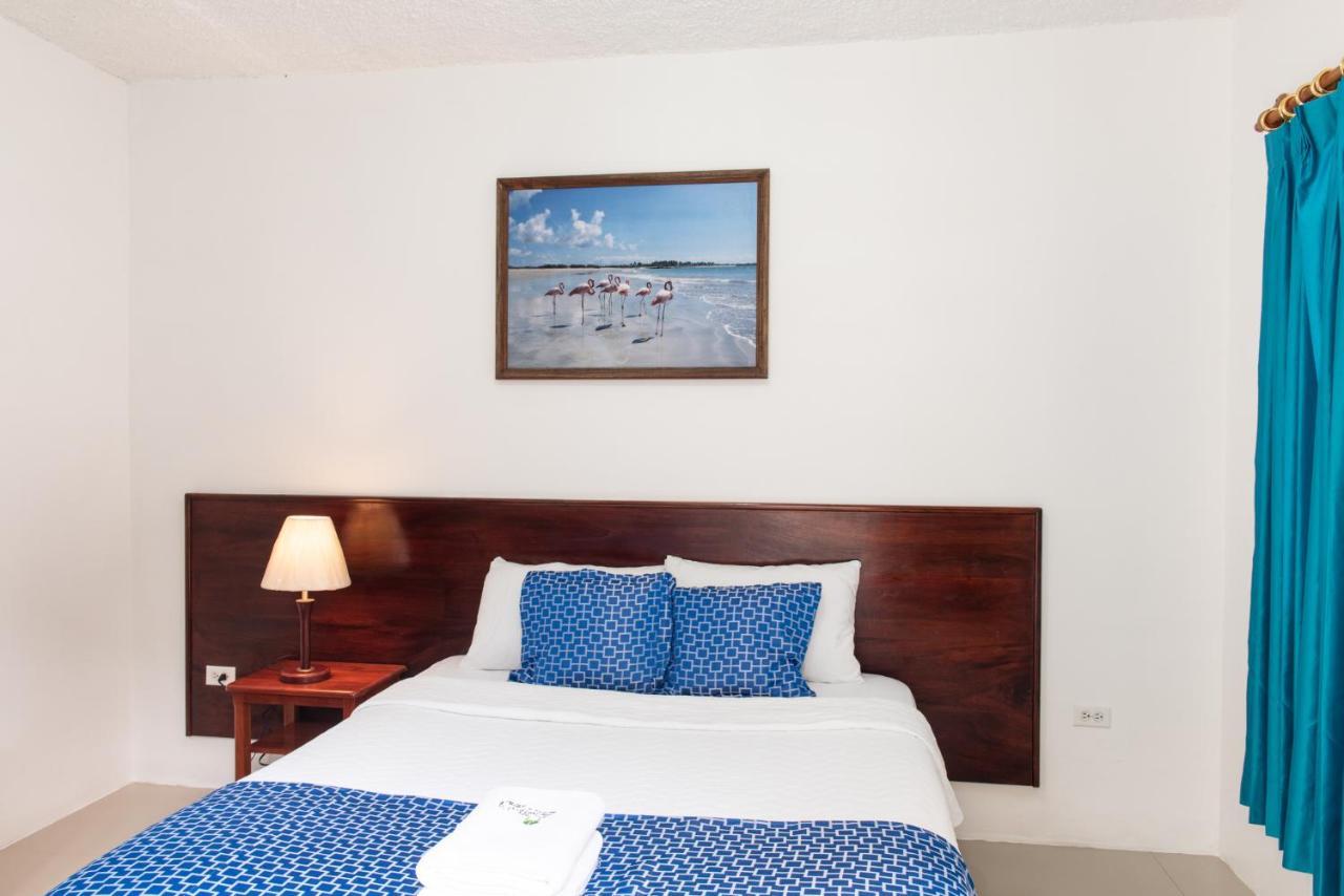 Hostal La Gran Tortuga Puerto Villamil Buitenkant foto